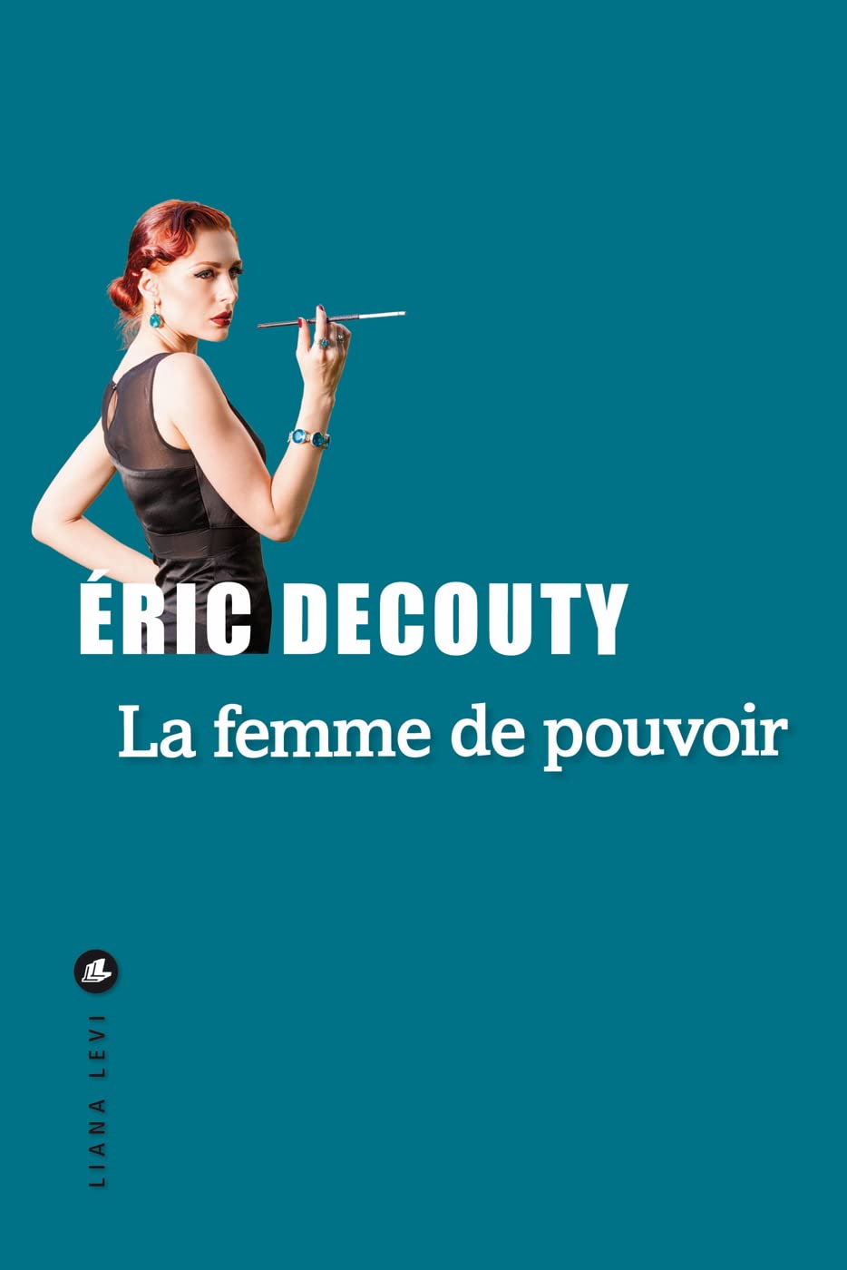 La femme de pouvoir Contemporary literature