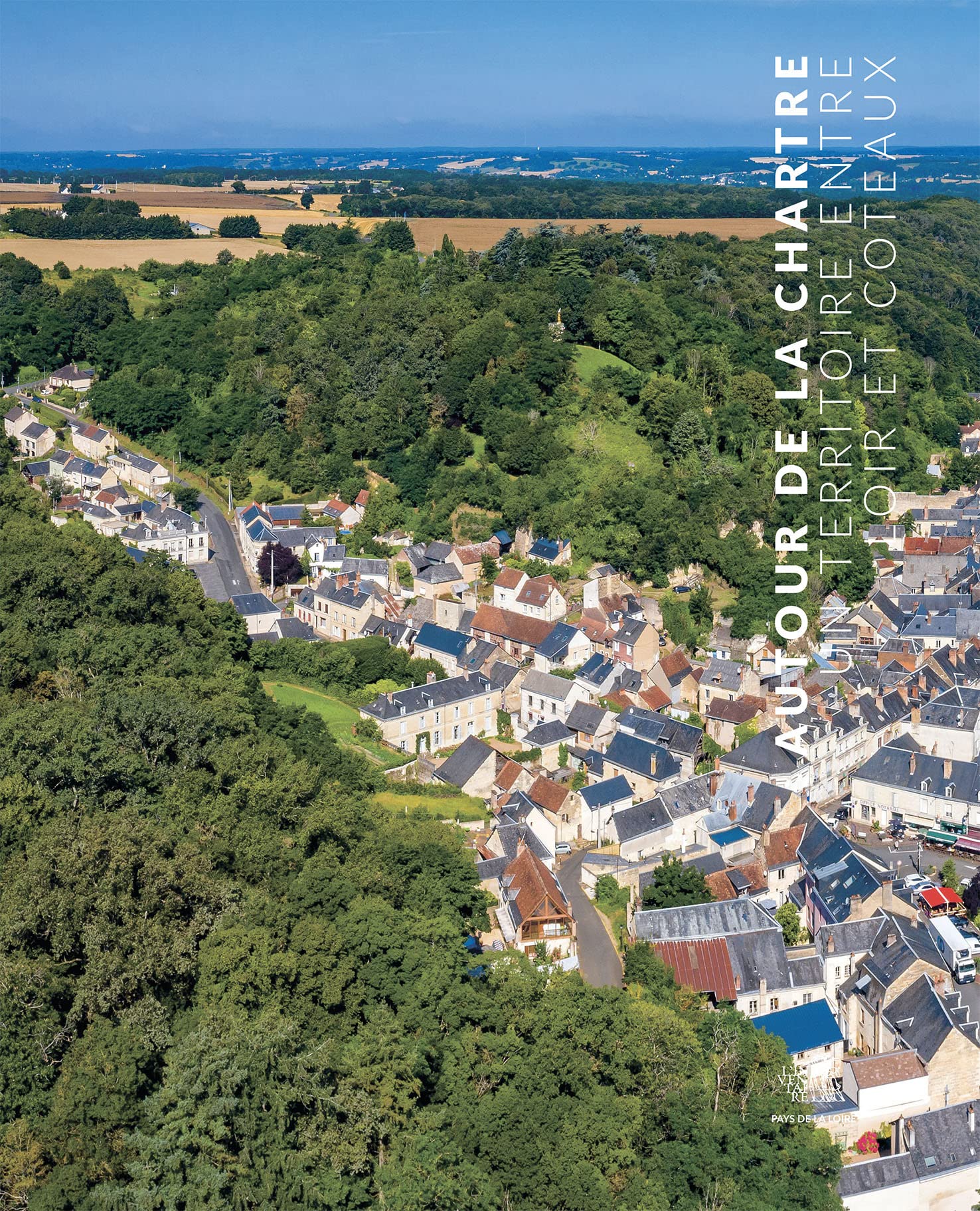 Autour de la Chartre: Un territoire entre Loir et coteaux book