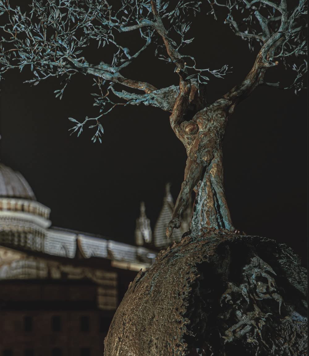 Andrea Roggi. Terra Mater. Earth and Heaven. Siena. Ediz. italiana e inglese book