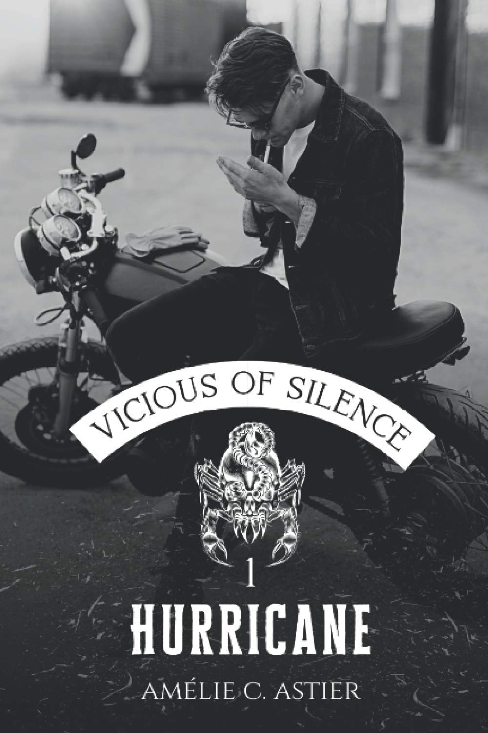 Vicious Of Silence, Tome 1 : Hurricane book