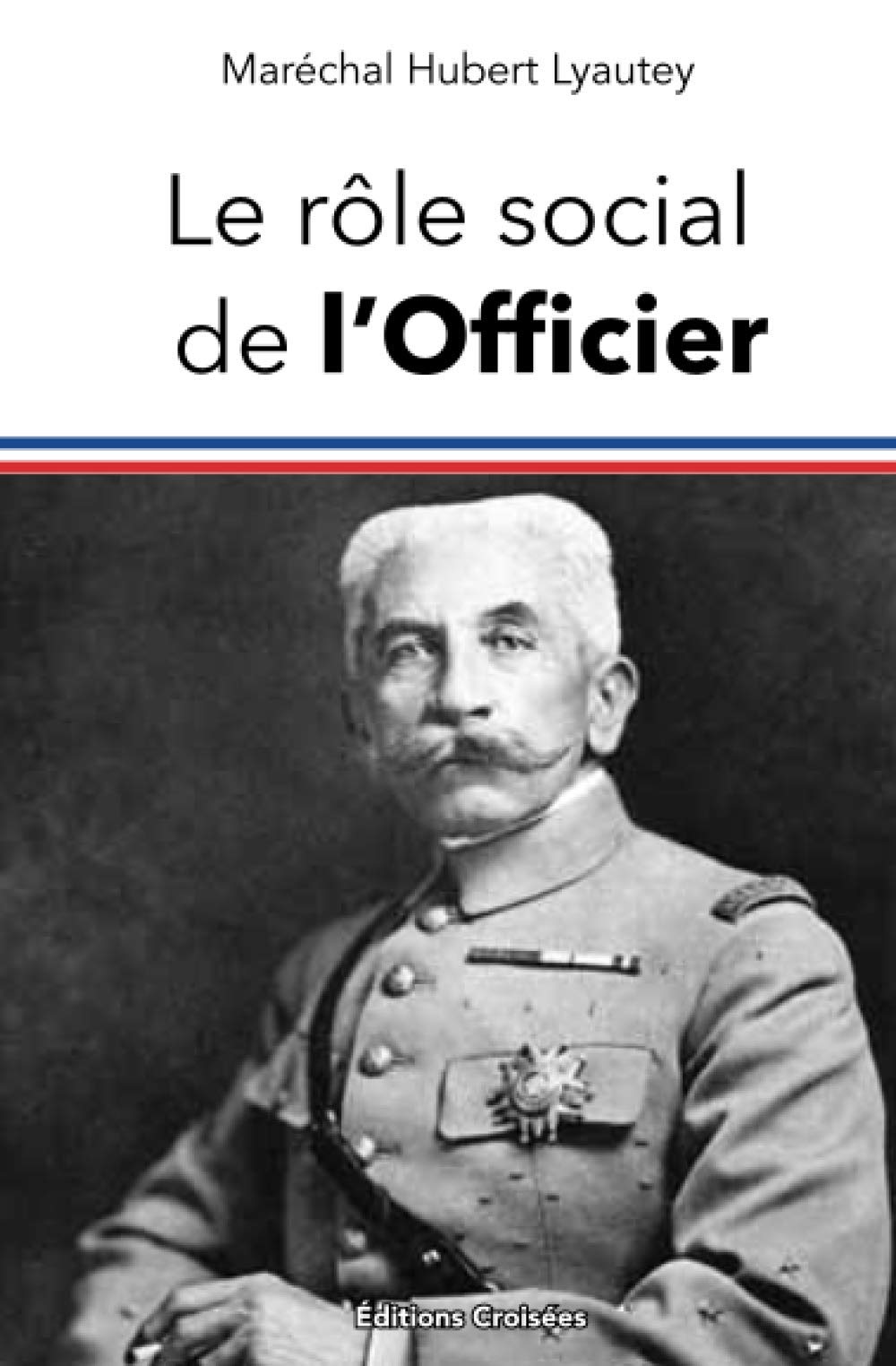 Le rôle social de l'Officier Politics & History